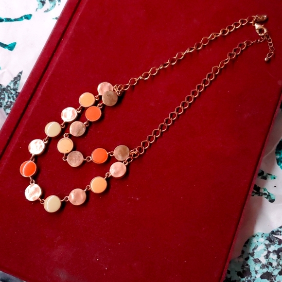 Pretty Necklace - Picture 3 of 3